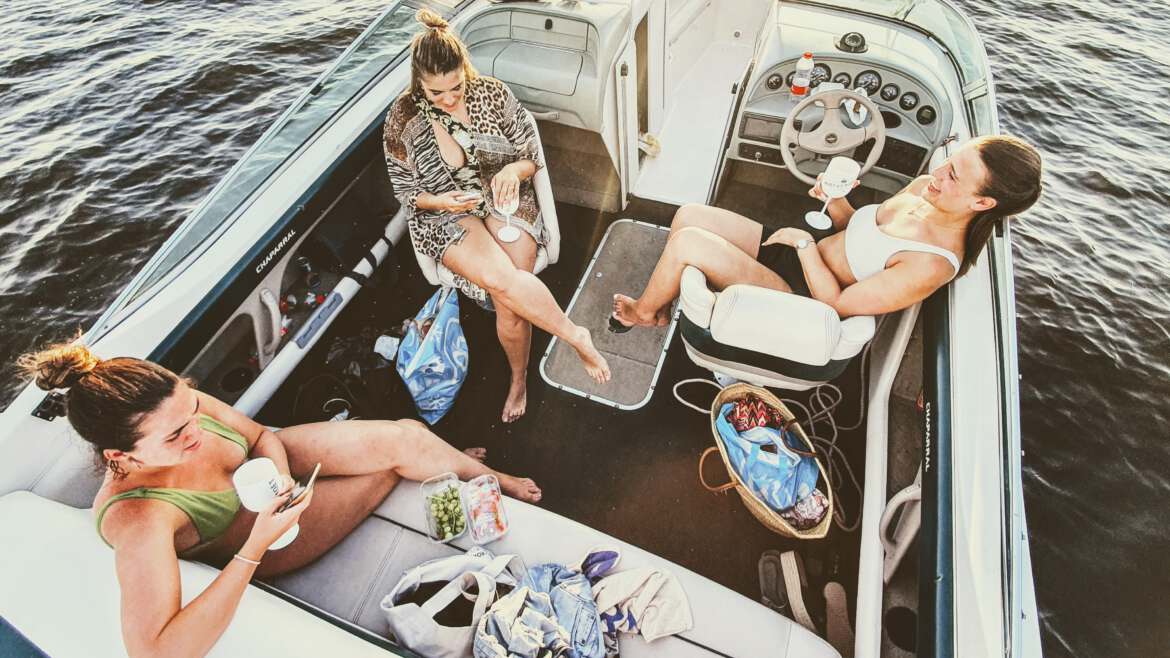 Snelle boot Loosdrechtse Plassen: een onvergetelijke ervaring